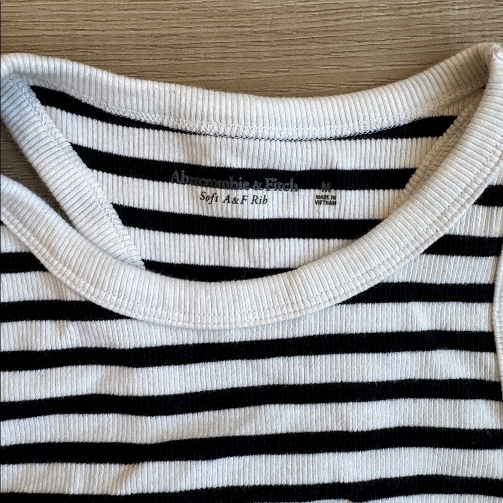 Abercrombie - Soft AF Rib Racerback Tank - Picture 3 of 3